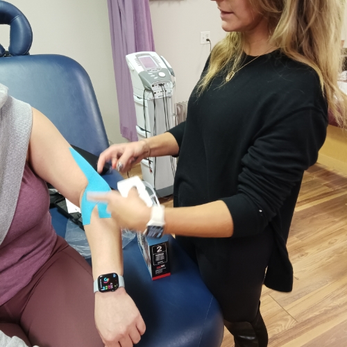 kinesio-taping-Loop-Physical-Therapy-Chicago-IL